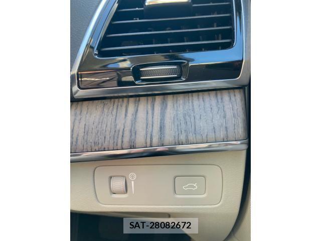 Volvo XC90 2021-07 8317921-9
