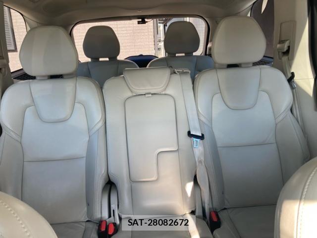 Volvo XC90 2021-07 8317921-22