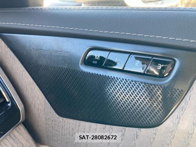 Volvo XC90 2021-07 8317921-7