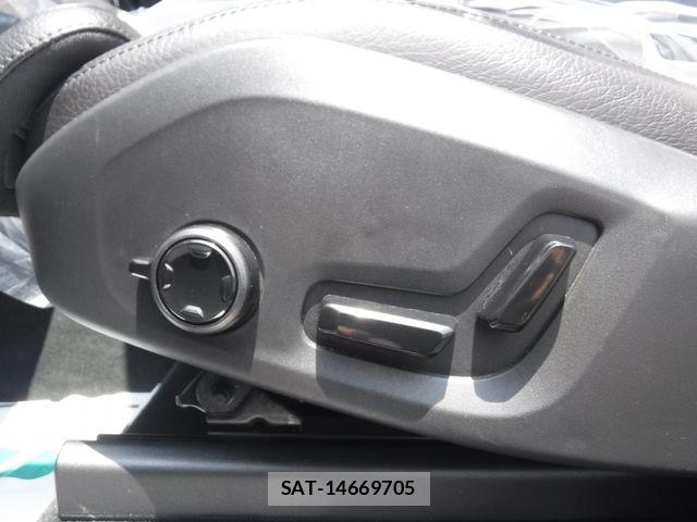 Volvo XC90 2016-12 8338418-19