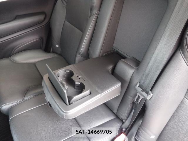 Volvo XC90 2016-12 8338418-21