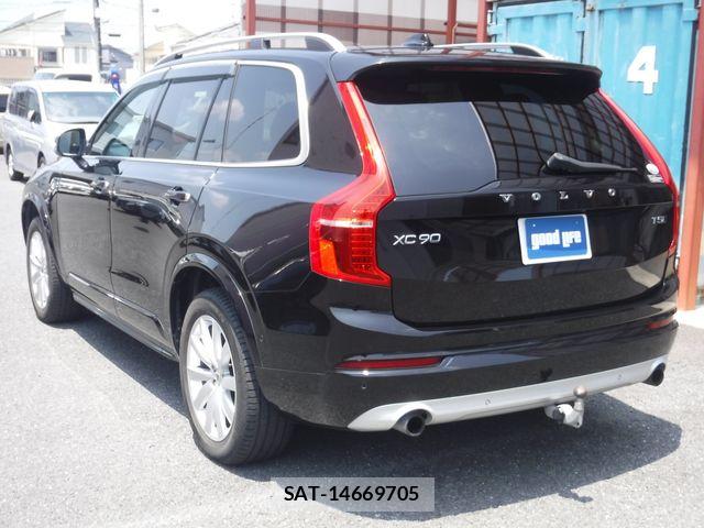 Volvo XC90 2016-12 8338418-3