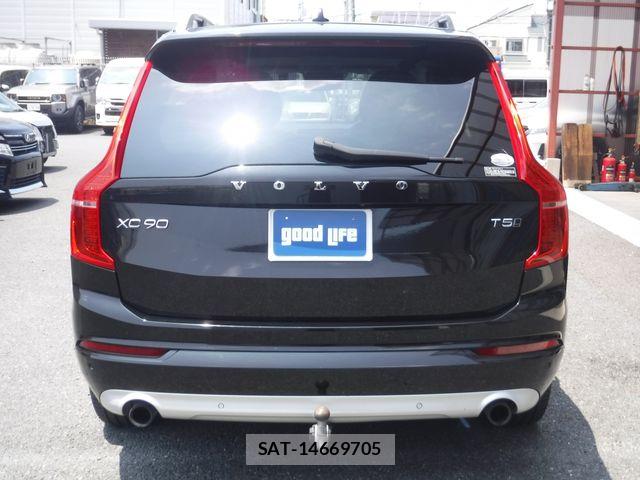 Volvo XC90 2016-12 8338418-4