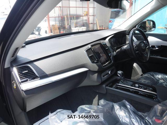 Volvo XC90 2016-12 8338418-6
