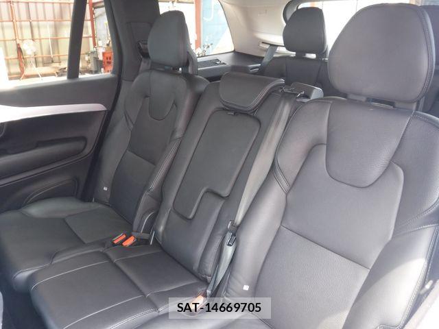 Volvo XC90 2016-12 8338418-7