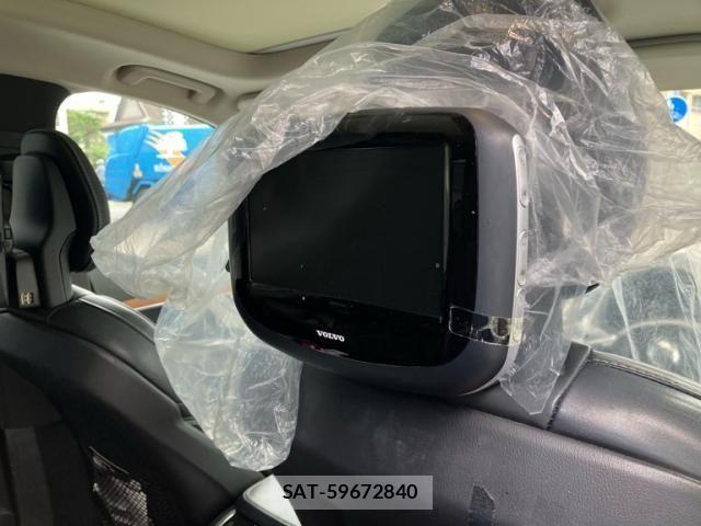 Volvo XC90 2018-04 8338417-17