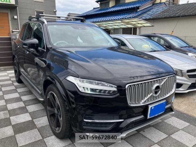 Volvo XC90 2018-04 8338417-1