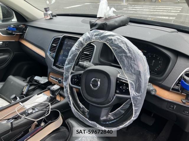 Volvo XC90 2018-04 8338417-20