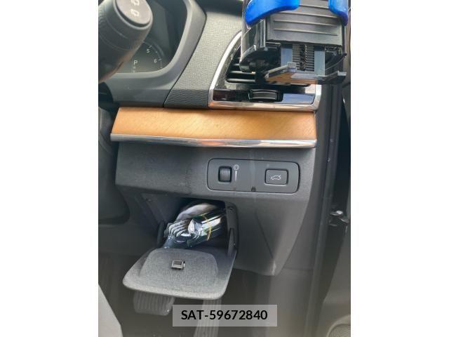 Volvo XC90 2018-04 8338417-23