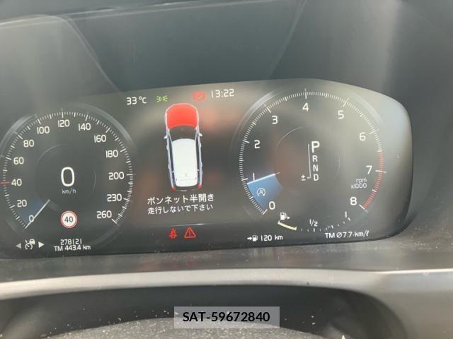 Volvo XC90 2018-04 8338417-25