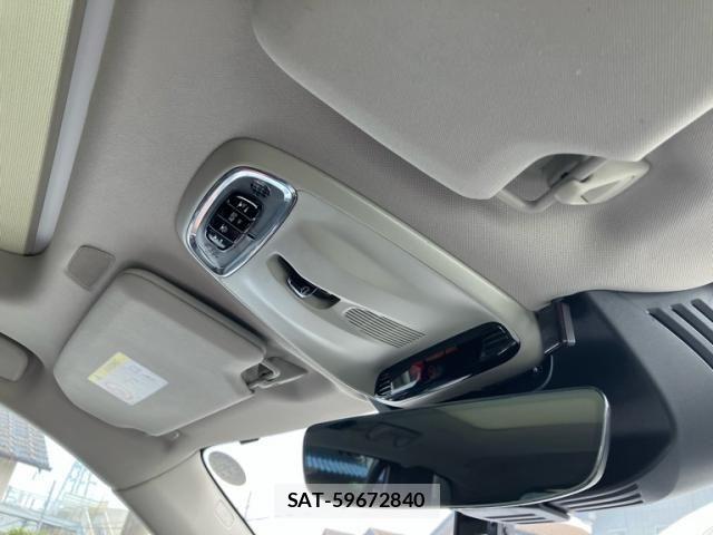 Volvo XC90 2018-04 8338417-28