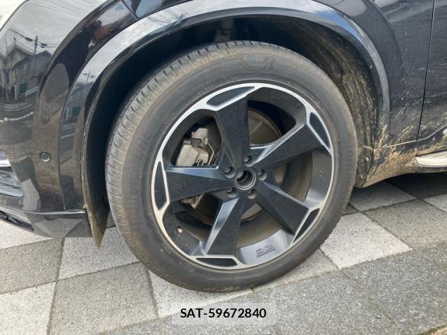 Volvo XC90 2018-04 8338417-7