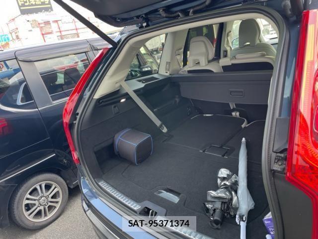 Volvo XC90 2024-01 8355860-24