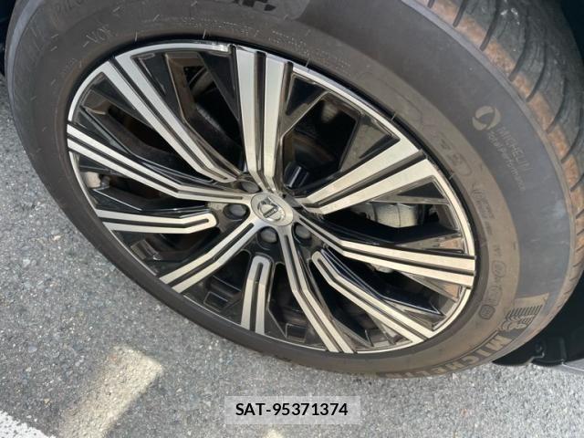 Volvo XC90 2024-01 8355860-4