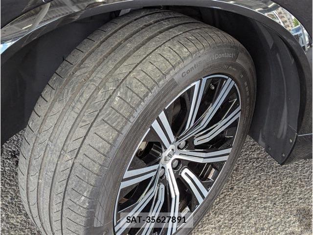 Volvo XC90 2022-06 8369646-18