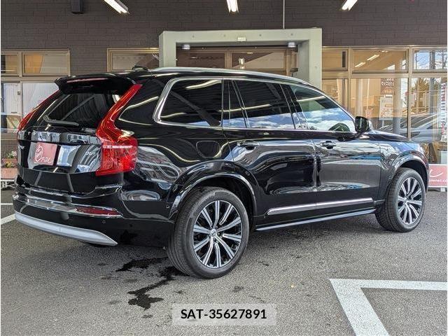 Volvo XC90 2022-06 8369646-2