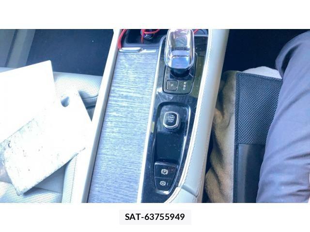 Volvo XC90 2023-06 8369647-21