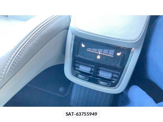 Volvo XC90 2023-06 8369647-26