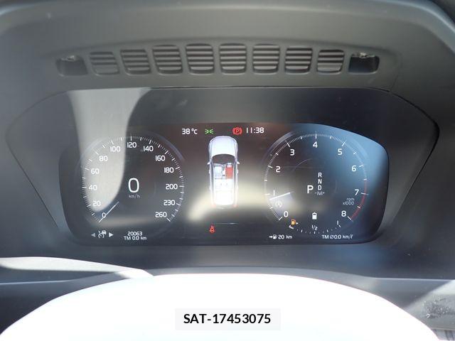 Volvo XC90 2022-03 8486251-12