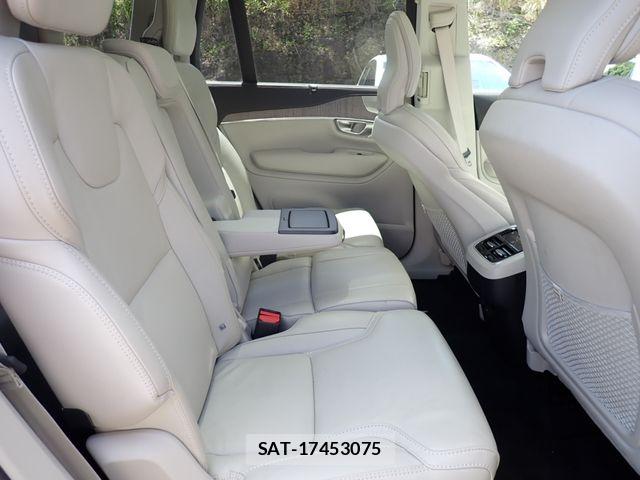 Volvo XC90 2022-03 8486251-23
