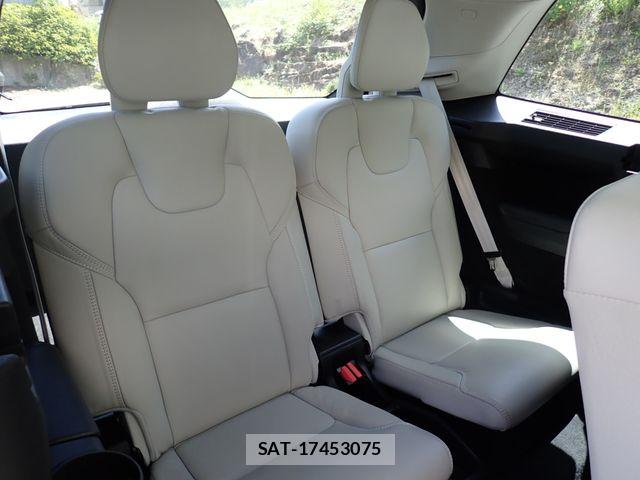 Volvo XC90 2022-03 8486251-25