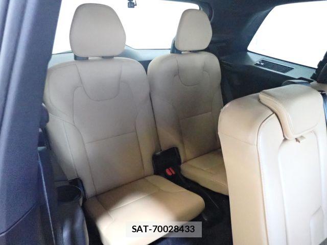 Volvo XC90 2016-11 8528088-24