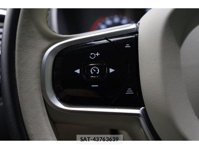 Volvo XC90 2021-02 8528090-24