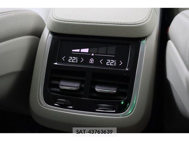Volvo XC90 2021-02 8528090-28