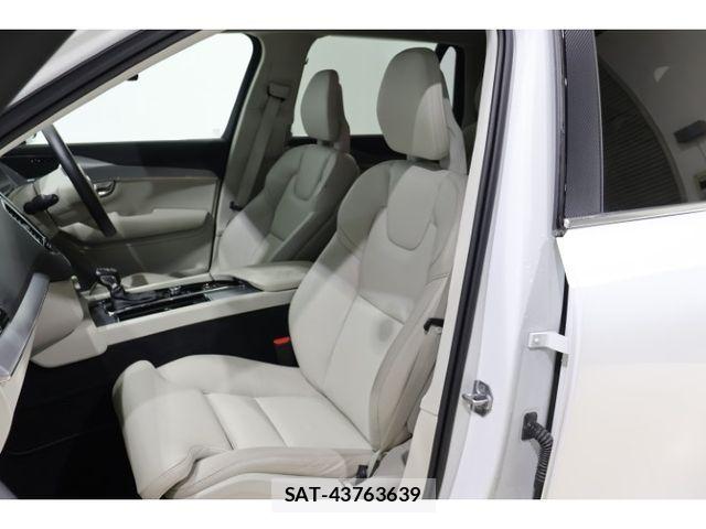 Volvo XC90 2021-02 8528090-3