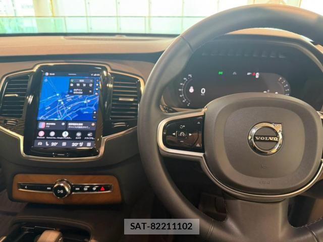 Volvo XC90 2022-10 8564018-15