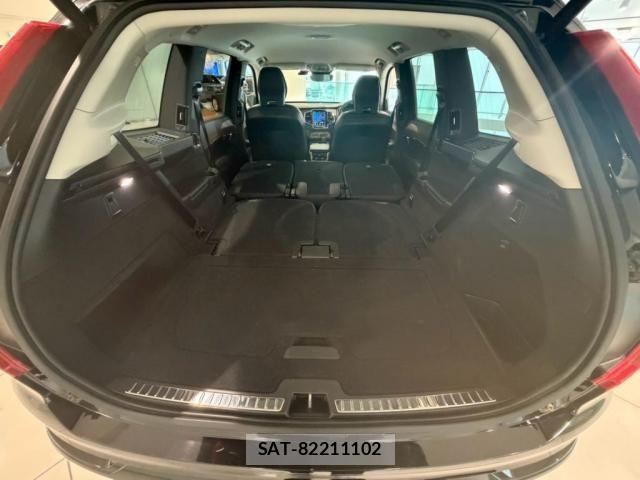 Volvo XC90 2022-10 8564018-25