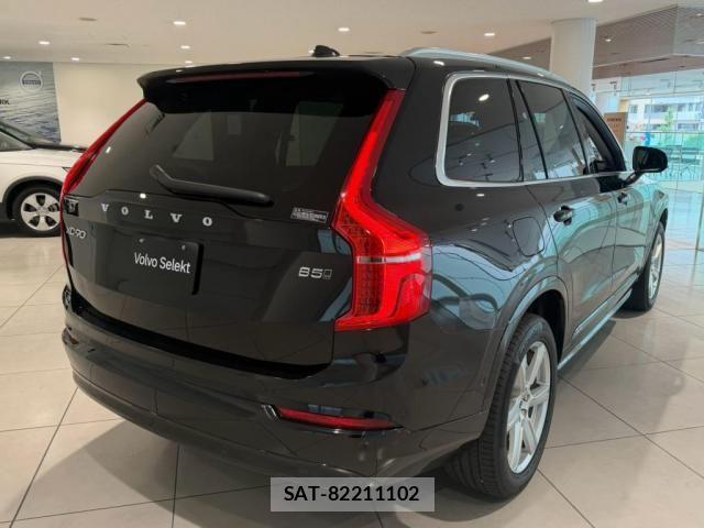 Volvo XC90 2022-10 8564018-2