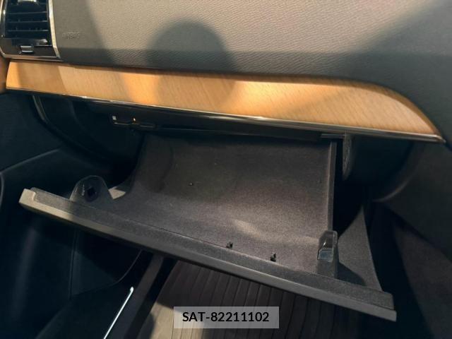 Volvo XC90 2022-10 8564018-7
