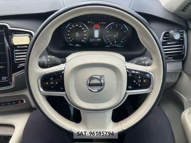 Volvo XC90 2022-02 8564016-13