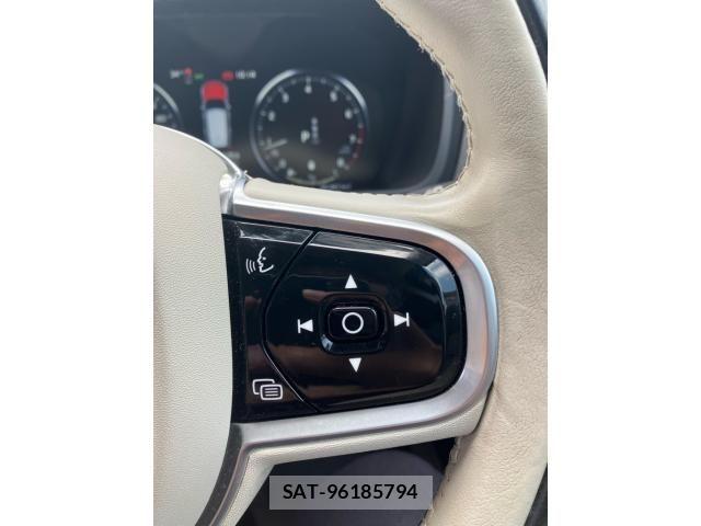 Volvo XC90 2022-02 8564016-14