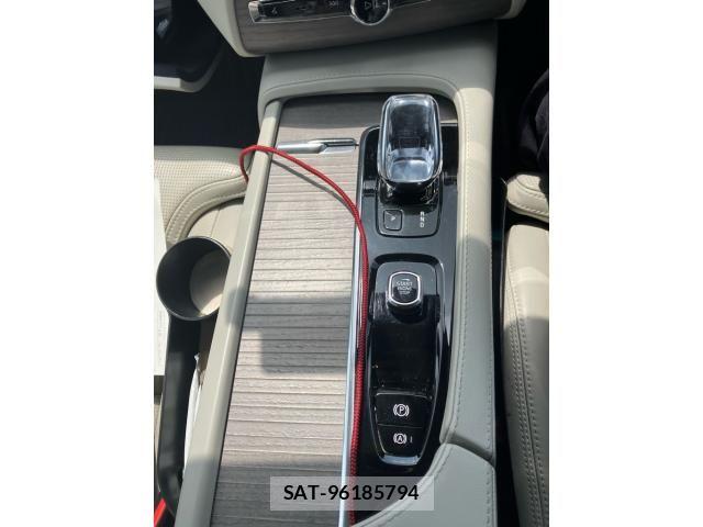 Volvo XC90 2022-02 8564016-19