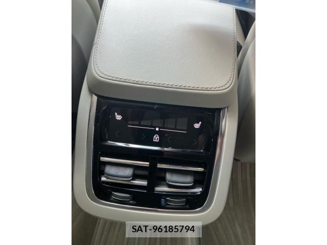 Volvo XC90 2022-02 8564016-24