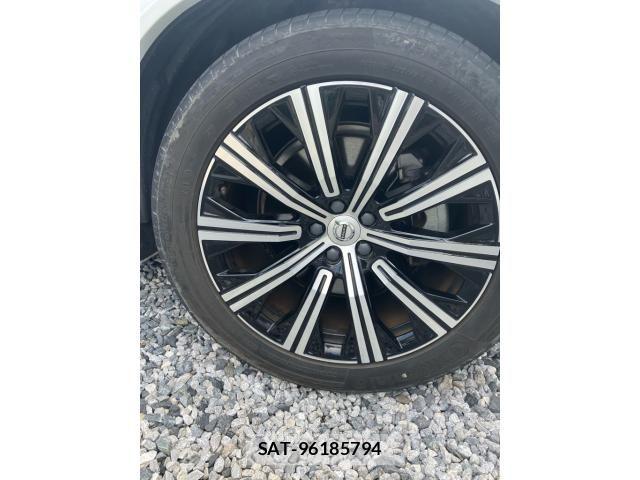 Volvo XC90 2022-02 8564016-4