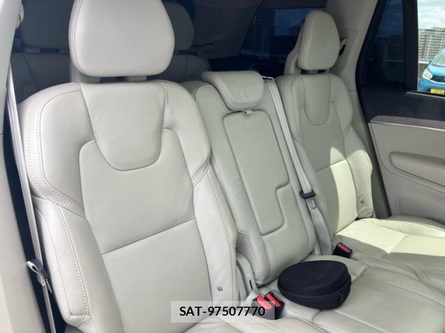Volvo XC90 2022-01 8564017-12