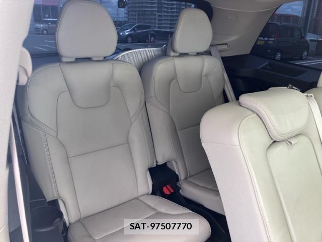 Volvo XC90 2022-01 8564017-13