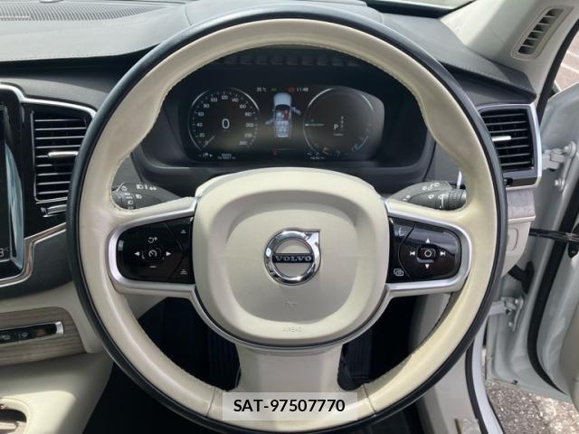 Volvo XC90 2022-01 8564017-17