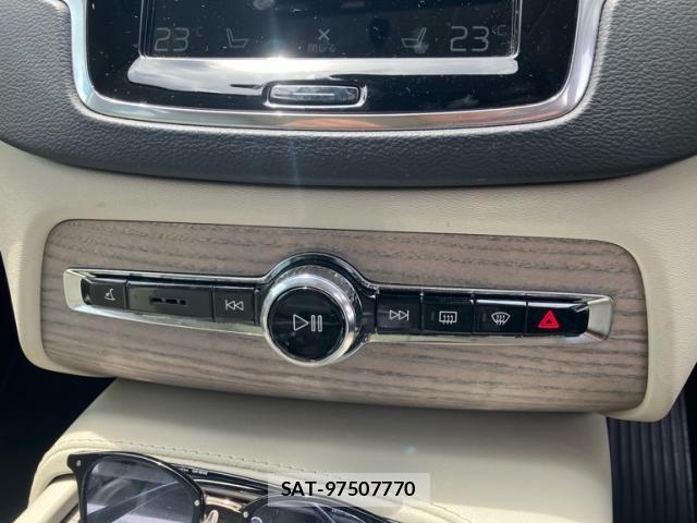 Volvo XC90 2022-01 8564017-25