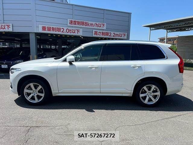 Volvo XC90 2022-09 8629613-16