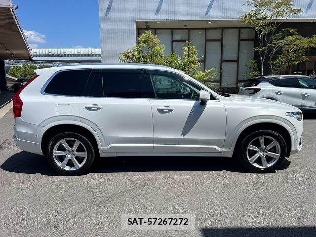 Volvo XC90 2022-09 8629613-17