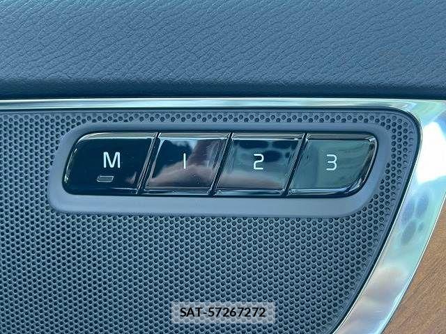 Volvo XC90 2022-09 8629613-8