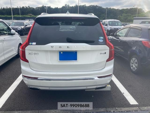 Volvo XC90 2020-12 8662258-2