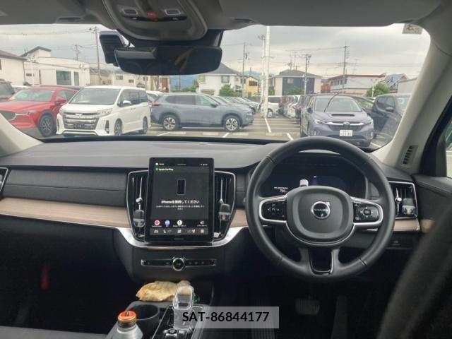 Volvo XC90 2025-03 8746689-13