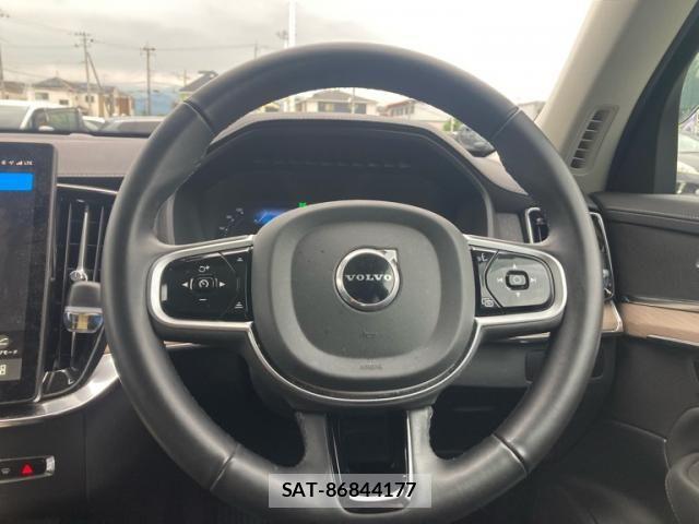 Volvo XC90 2025-03 8746689-17