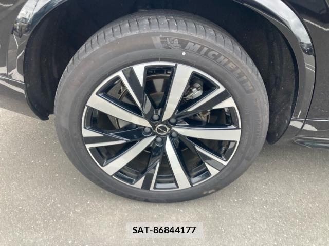 Volvo XC90 2025-03 8746689-7