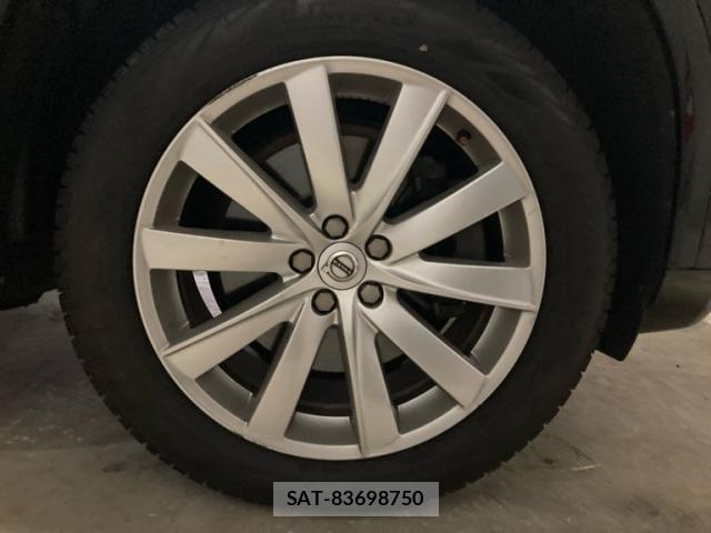 Volvo XC90 2017-06 8851023-9